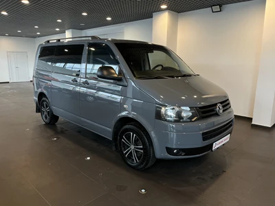 VOLKSWAGEN CARAVELLE